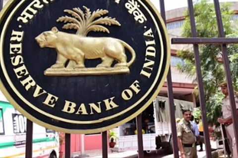 മോറട്ടോറിയത്തിനു പുറമേ പലിശ ഒഴിവാക്കല് കൂടി അസാധ്യം: ആര്ബിഐ