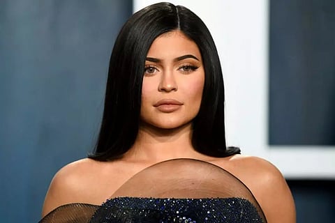 കെയ്ലി ജെന്നര് നുണയിലൂടെ ശതകോടീശ്വര പട്ടികയില് കയറിയെന്ന് ഫോബ്സ്