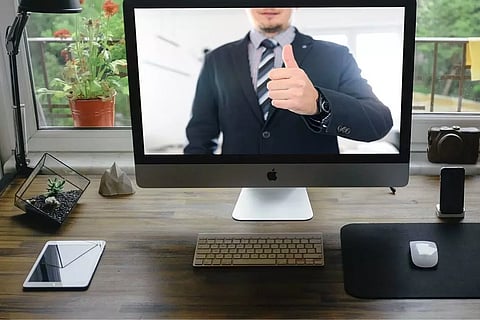 ജോബ് ഇന്റര്വ്യൂകള് പോലും ഡിജിറ്റലായി! ഓണ്ലൈന് വീഡിയോ മീറ്റിംഗുകളില് ഈ 5 കാര്യങ്ങള് മറക്കല്ലേ