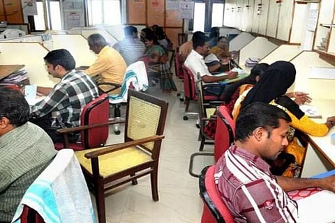 കേന്ദ്ര ജീവനക്കാര്ക്ക് ' വര്ക്ക് ഫ്രം ഹോം ' സൗകര്യം തുടരും