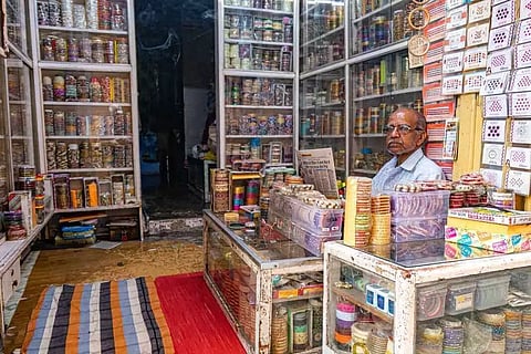 ചെറു കടകളുടെ വന് ശൃംഖല തുടങ്ങാന് റിലയന്സ് പദ്ധതി