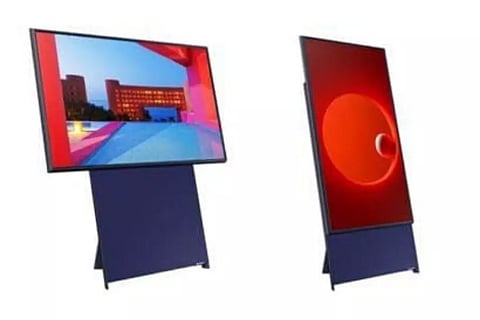 കണ്ടാലൊരു വമ്പന് സ്മാര്ട്ട്ഫോണ്, പക്ഷെ ഇതൊരു റൊട്ടേറ്റിംഗ് ടെലിവിഷന്