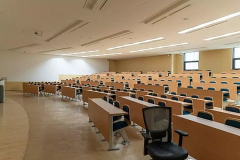 പണമില്ല; ബജറ്റിലെ വിദ്യാഭ്യാസ ഫണ്ടില് നിന്ന് 3000 കോടി വെട്ടിക്കുറച്ച് കേന്ദ്ര സര്ക്കാര്