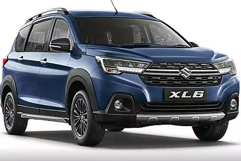 ഡിസൈനും സ്റ്റൈലിംഗും കട്ടയ്ക്കു കട്ട! മാരുതി സുസുക്കി XL 6 എംപിവി കാണാം