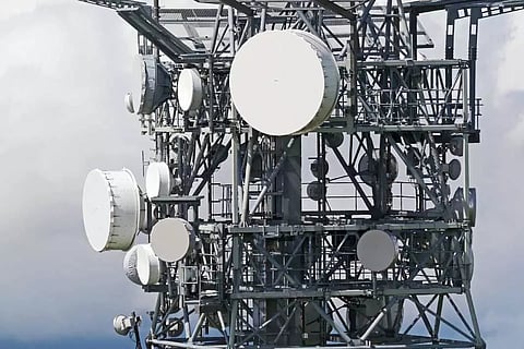 ലൈസന്സ് ഫീസ് കുടിശ്ശികയിലും മല്സരിച്ച് ടെലികോം കമ്പനികള്