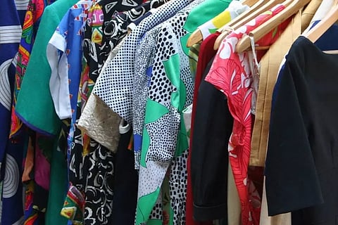 ഉല്പ്പാദനച്ചെലവ് ഉയര്ന്നു, വസ്ത്രവിലയില് വര്ധനവുമായി വ്യാപാരികള്