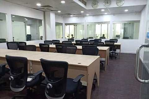 ജോലിസ്ഥലം ഷെയർ ചെയ്യാം, ചുരുങ്ങിയ ചെലവിൽ ട്രെൻഡി ഓഫീസ് സജ്ജമാക്കാം