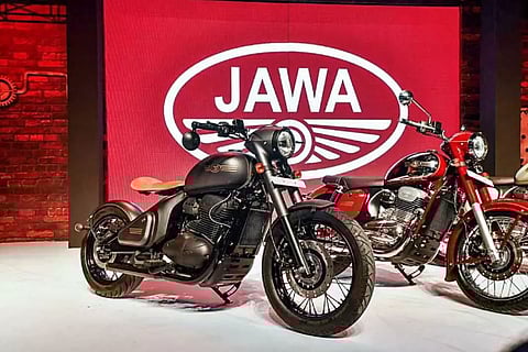 ജാവാ മോട്ടോര്സൈക്കിളുകള് എത്തി, സിമ്പിളല്ല, പക്ഷെ പവര്ഫുള് തന്നെ