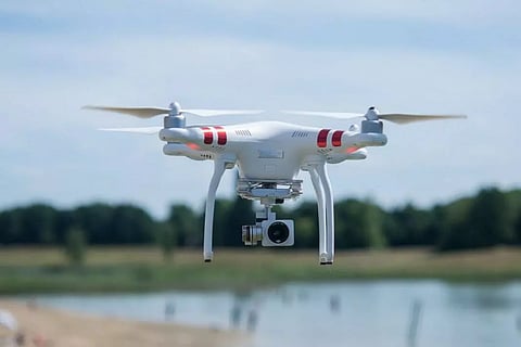 ചാറ്റ്ബോട്ടുകള്, ഡ്രോണുകള്, റോബോട്ടുകള്; കോവിഡ് പ്രതിരോധത്തിലെ പുതുതാരങ്ങള് ഇവര്