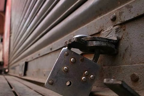 വാറ്റ് 'പീഡനം ഇപ്പോഴും; നാളെ കടകളടച്ച് സമരം