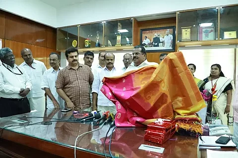 കുത്താംപുള്ളി മാതൃകയില് സാരികളുമായി ഹാന്ടെക്സ്