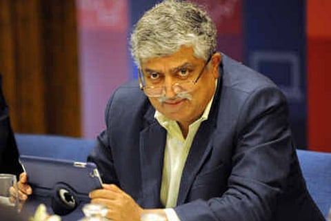 ഇന്ഫോസിസ് കണക്കുകള് മാറ്റാന് ദൈവത്തിന് പോലും കഴിയില്ല'-നന്ദന് നിലേകനി