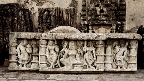 Subhāṣita Sunday: Episode 2: Sarvajna, Bhartruhari, and the Wandering Mason