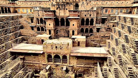 The Magnificent Mangalana Step-Well: A Sanatana Oasis Amid Turushka Chaos