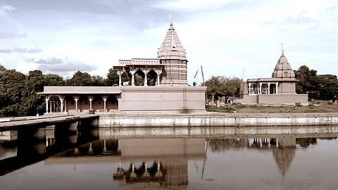 The Next Time you Visit Vidisha, Remember Hatiya’s Sacred Service to Bhayillasvamin