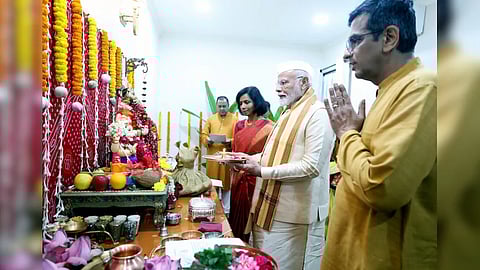Narendra Modi and DY Chandrachud Performing Ganesh Chaturthi