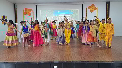 Sri Sri Ravishankar Vidya Mandir celebrates Janmashtami & Rasleela