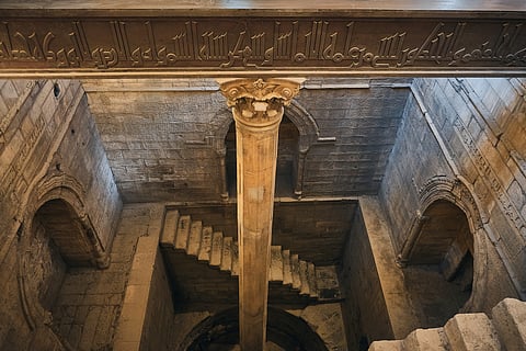 How can stones record the rise and fall of the Nile?