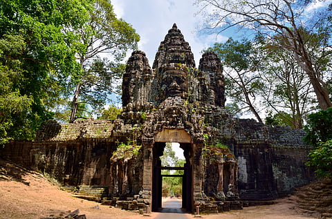 Why do ruins in Cambodia stay cooler than the jungle around them?