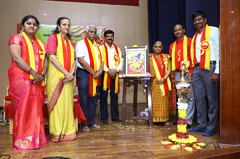 Seshadripuram English High School celebrates Kannada Rajyotsava