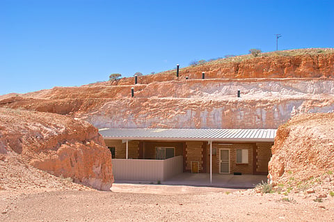 Why does Coober Pedy in Australia have homes underground?