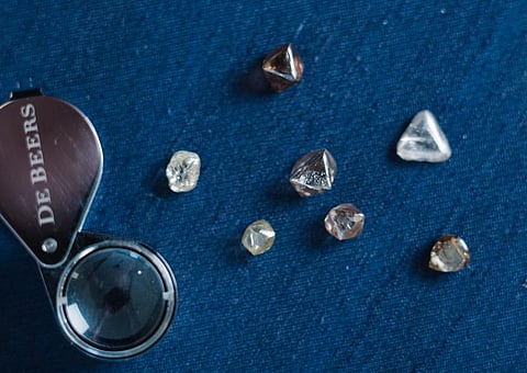 De Beers Faces Declining Rough Sales Amid Ongoing Market Challenges