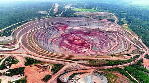 Alrosa Initiates Stake Sale in Catoca Diamond Mine Amid Geopolitical Strain