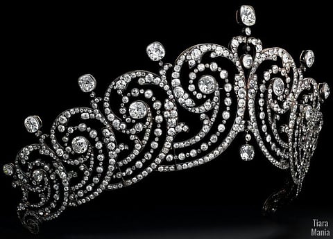 Cartier's Legacy of Elegance: 350 Iconic Jewels on Display at London’s V&A