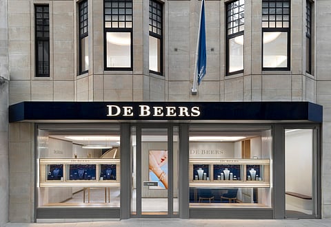 De Beers Faces Valuation Setback Amid Industry Weakness