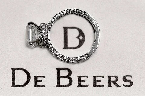 Anglo American Considers IPO for De Beers Amid Divestment Strategy