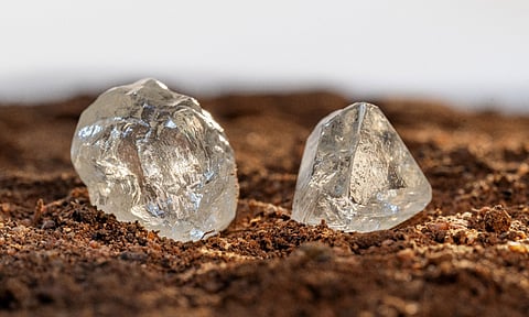 De Beers Q1 Production Drops Amid Demand Slump, Sales Slide 44%