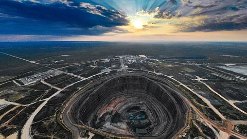Lucara Secures $28 Million in Emergency Funding Amid Revenue Drop and Underground Expansion Challenges