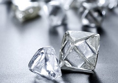 Angola Eyes De Beers Stake, Namibia Holds Back for Careful Review