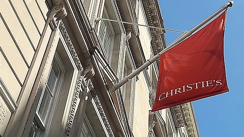 Auction Buyers Shift Toward Gemstones as Diamond Prices Hold Steady