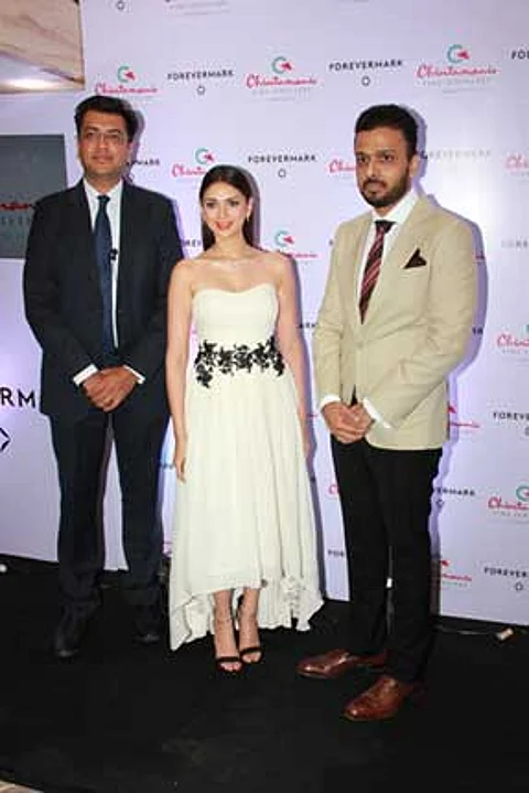 Sachin Jain, President, Forevermark India, Aditi Rao Hydari, Chintamani Kaigaonkar, Owner, Chintamanis