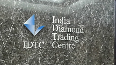 Delegation from Rio Tinto Diamonds visits IDTC