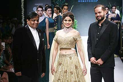 Surya Golds in association with Swarovski Gemstones presented “Modern Bride Collection” at IIJW 2017