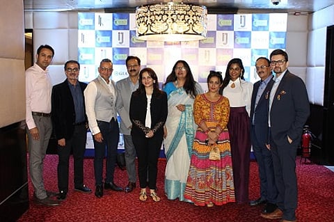 (l to r) Gunjan Jain, Anil Bharwani, Aftab Bandukwala, Rajiv Jain, Minal Vazirani, Nirupa Bhatt, Divya Dutta, Eshaa Amin, Alok Kala and Arpit Kala