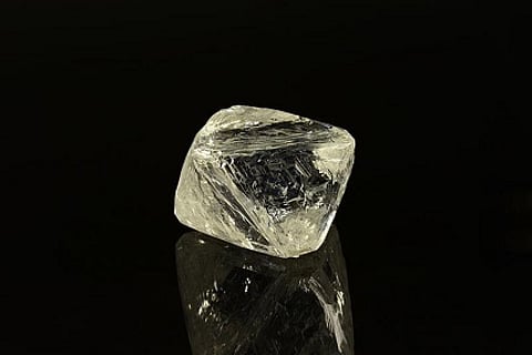 ALROSA recovers 98.63-carat large diamond from Jubilee pipe