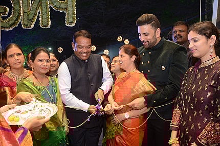 Mrs. Nirmala Danve, Mr. Shrirang Barne - Member of Parliament, Mr. Saurabh Gadgil - CMD, PN Gadgil Jewellers at P.N.Gadgil Jewellers' 27th store launch in Pimpri, Pune