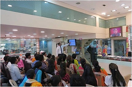 IGI's Retail Support Program helps jewelers perfect a retail merchandising session