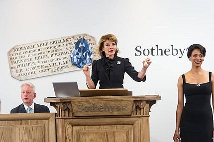 Caroline Lang, Chairman of Switzerland auctioneering the Farnese Blue