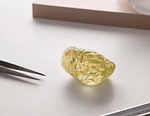 Dominion Diamond Mines Discovers 552-Carat Yellow Diamonds At Diavik	