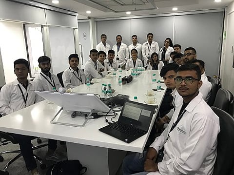 IIG conducts industrial visit for its students