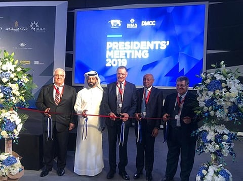 From left to right: Ronnie Van der Linden, President of IDMA, Ahmed Bin Sulayem, Executive Chairman of the DMCC, Ernie Blom, President of the WFDB, Dr. Eugenio Bravo da Rosa, Chairman of Sodiam, Gaetano Cavalieri, President of CIBJO.