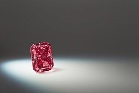 Rio Tinto dazzles New York with its rare red and pink diamonds