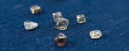 Coronavirus Hits De Beers' Sales; Rough Diamond Sales Declines by 28%