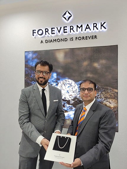 Forevermark launches 3 stores in the country- Sachin Jain, Managing Director,De Beers - India and Mr. Sanjeev Saraf, CMD, Fortofino