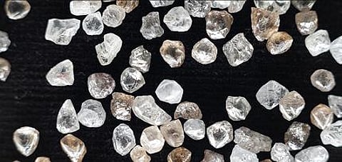 De Beers rough sales down by 20%