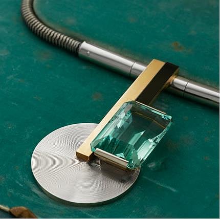 Lot 17 -  Jean Fouquet Exceptional Art Déco necklace aquamarine and lacquer Estimate : €350,000-450,000 Sold : €980,000/$1,164,858/£840,480 - Courtesy of Christie's